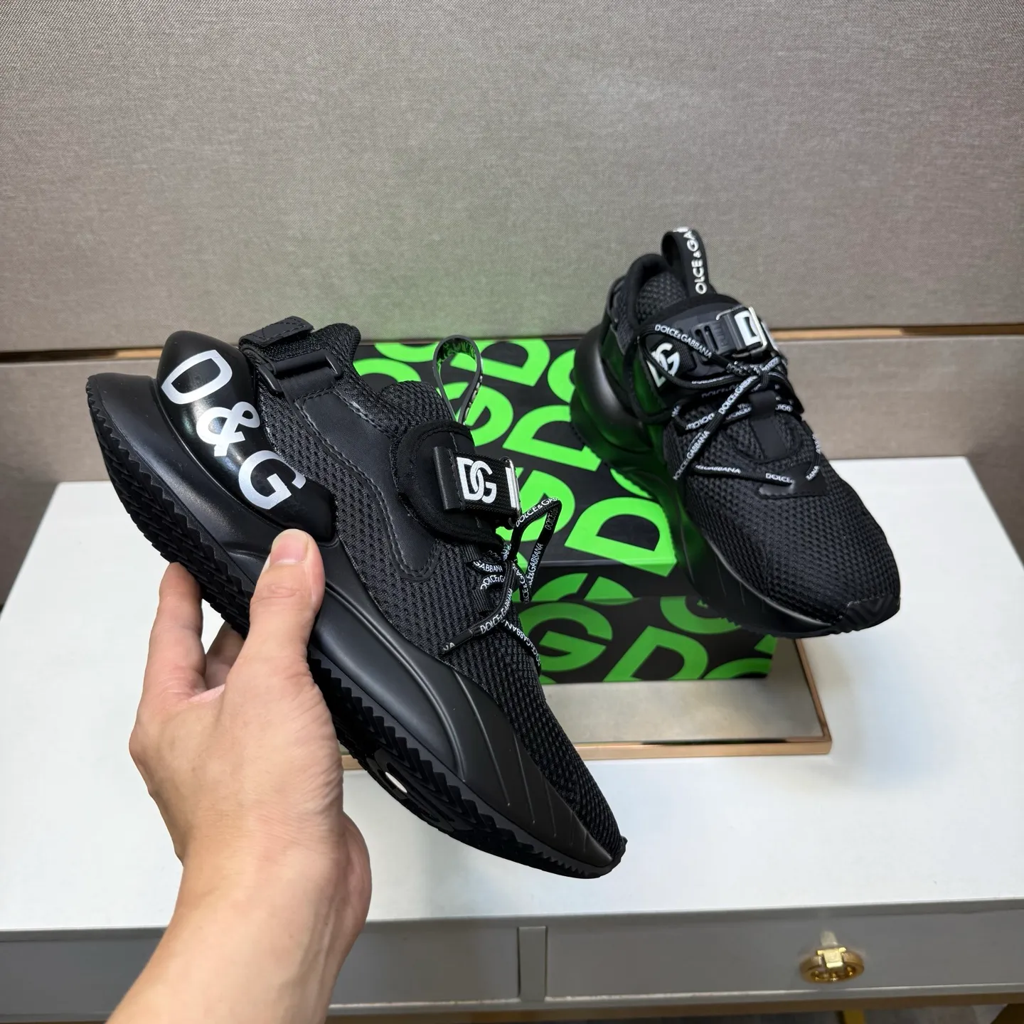 ⬛️Men's shoes 💰p540【DG～】couple casual shoes 2025z cabinet sales simultaneously 🔶Size: 35-44 #️⃣ 🔷2 colors🔜The upper is made of multi-material splicing➕Mesh lining, comfortable and breathable, sole: original comfortable and wear-resistant outsole, ⚠️real thing📱photographed🎬real thing is better📢📢📢